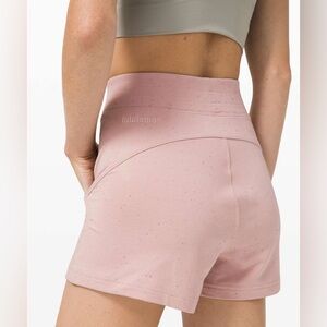 Lululemon LA Sweat Short Mink Berry Pink
